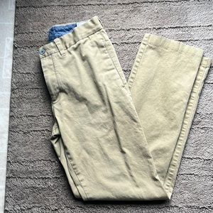 Ashworth Men’s 30x32 chino pants.